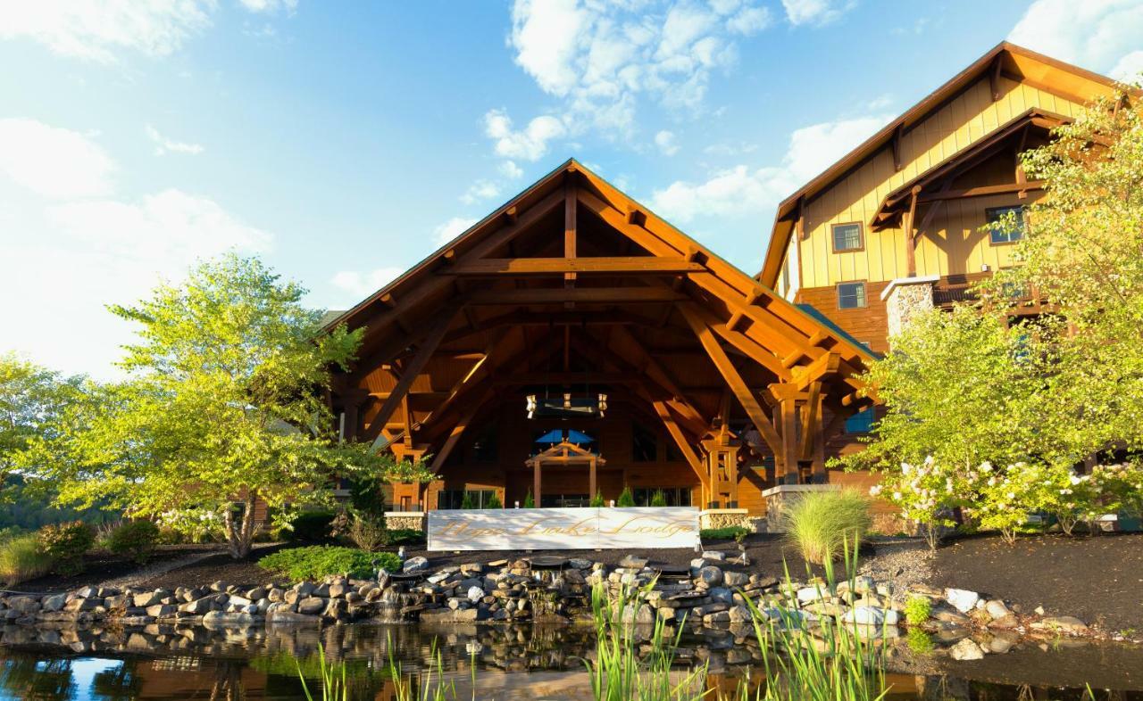 Hope Lake Lodge & Indoor Waterpark Cortland Exterior photo